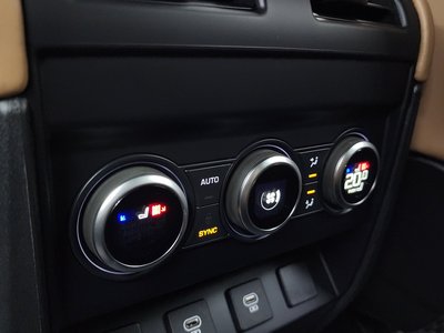صورة مصغرة 19 لـ 2025 LAND Rover DEFENDER
