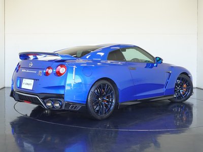 NISSAN GT-R - 2