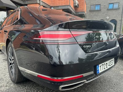 صورة 4 لـ 2022 Genesis G90 (RS4)