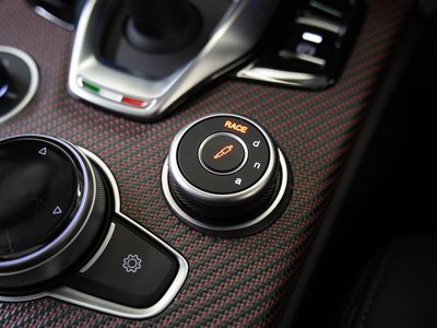 صورة مصغرة 36 لـ 2024 ALFA Romeo STELVIO