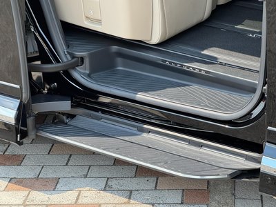 2025 Toyota ALPHARD photo 7