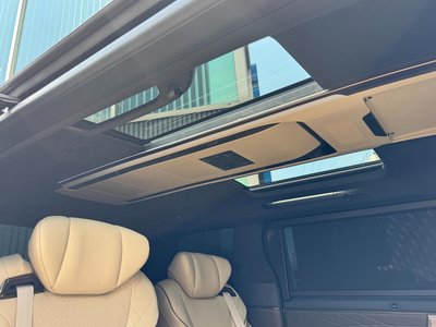 2025 Toyota ALPHARD photo 4