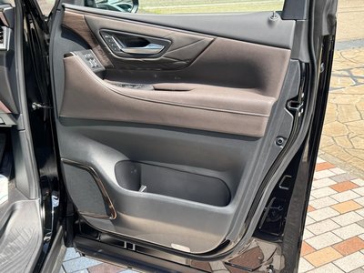 2025 Toyota ALPHARD — миниатюра 39