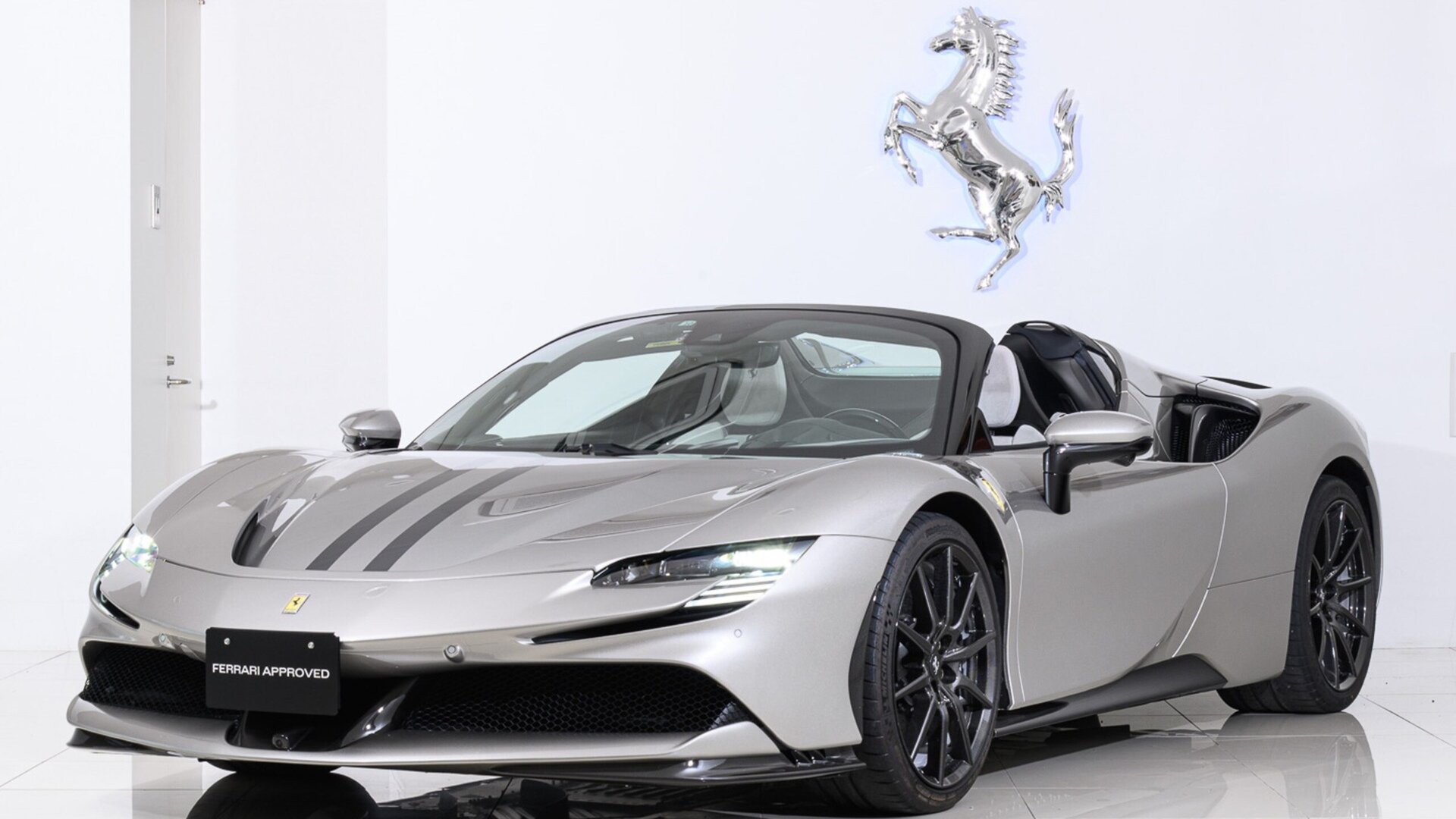 FERRARI SF90 SPIDER - View 1