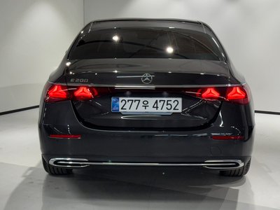 MERCEDES-BENZ E-CLASS - 4