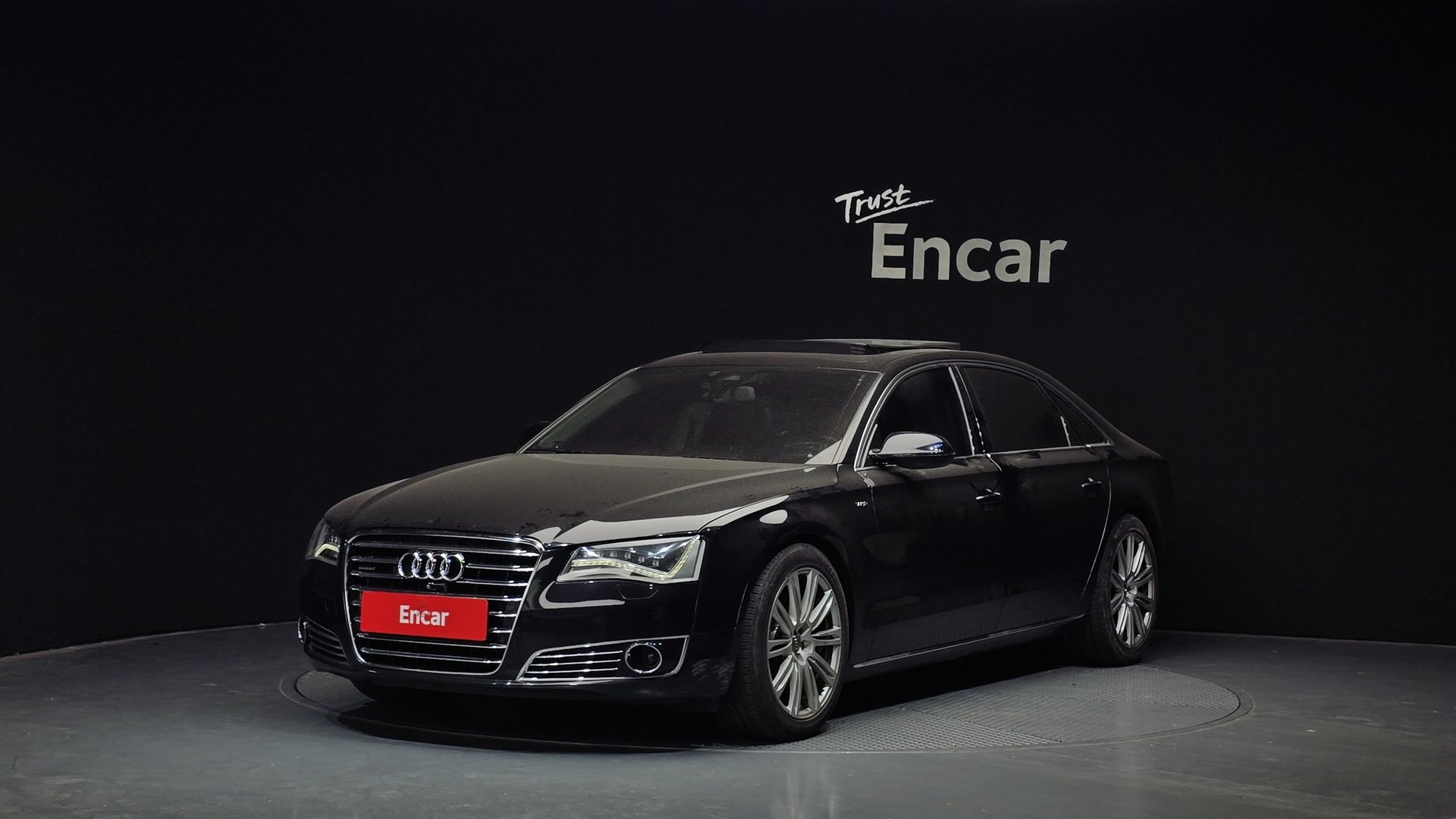 AUDI A8 - View 1