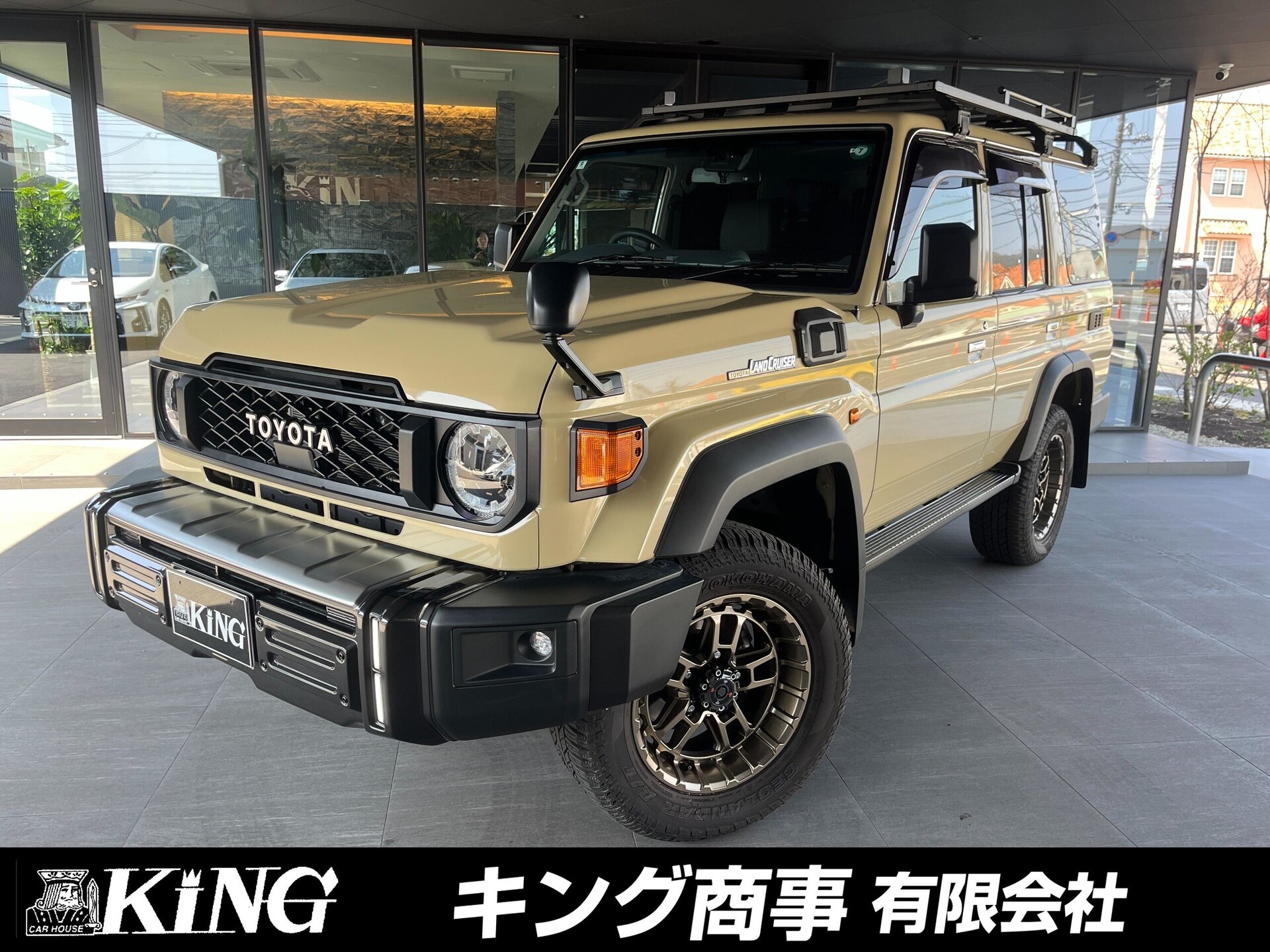 TOYOTA LAND CRUISER 70 - View 1