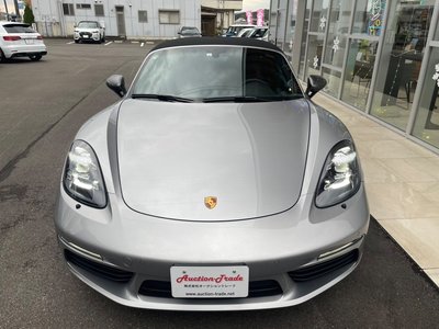 PORSCHE 718 BOXSTER