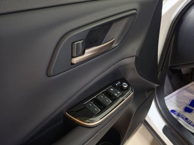 2024 Toyota CROWN CROSSOVER 缩略图 13