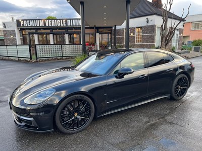 PORSCHE PANAMERA - 4
