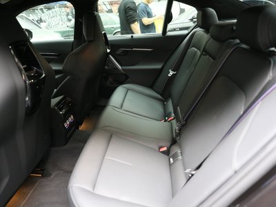 صورة مصغرة 11 لـ 2026 BMW M5