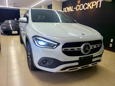 MERCEDES-BENZ GLA - 4