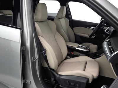 2025 BMW X1 — миниатюра 16