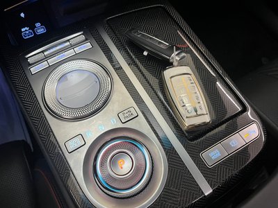 GENESIS G80 (RG3) - 9