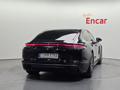 PORSCHE PANAMERA - 4