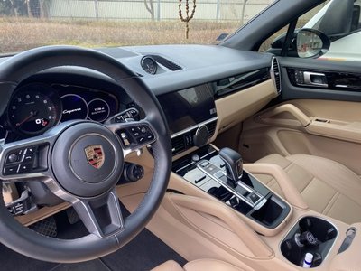 PORSCHE CAYENNE - 8