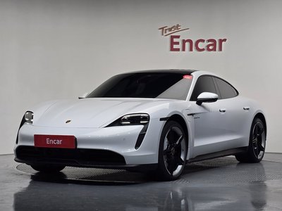 PORSCHE TAYCAN - 1
