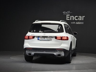 MERCEDES-BENZ GLB - 3