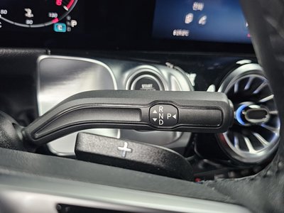 MERCEDES-BENZ GLB - 9