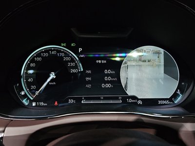 2023 Genesis GV70 — миниатюра 11