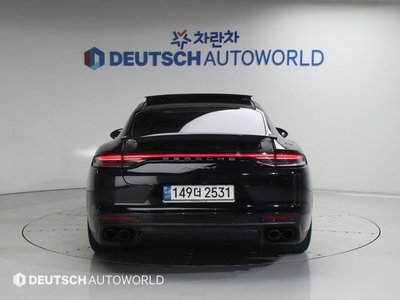 PORSCHE PANAMERA - 3