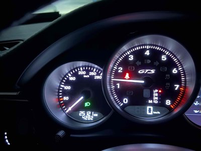 2023 Porsche MACAN — миниатюра 17