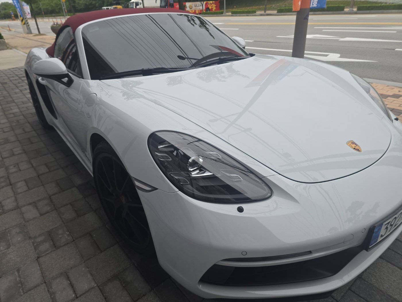PORSCHE 718 BOXSTER - View 1