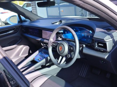 صورة مصغرة 18 لـ 2025 Porsche MACAN