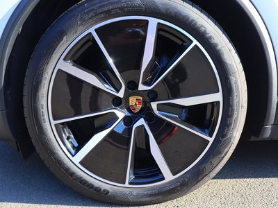صورة 10 لـ 2025 Porsche MACAN