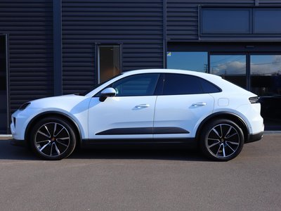 صورة 9 لـ 2025 Porsche MACAN