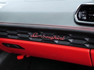LAMBORGHINI HURACAN - 4