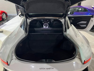 صورة مصغرة 16 لـ 2018 Aston Martin VANTAGE