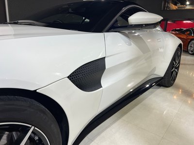 صورة مصغرة 25 لـ 2018 Aston Martin VANTAGE