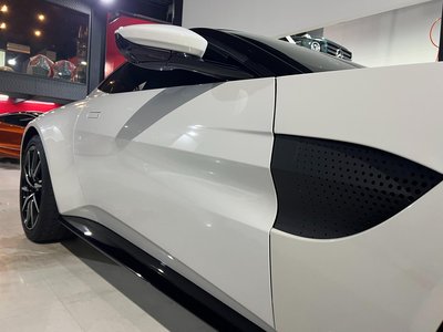 صورة مصغرة 29 لـ 2018 Aston Martin VANTAGE