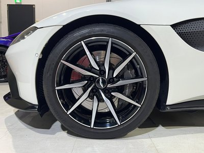 صورة مصغرة 36 لـ 2018 Aston Martin VANTAGE