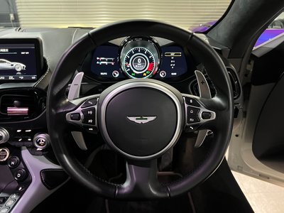 صورة 9 لـ 2018 Aston Martin VANTAGE