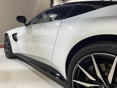 صورة مصغرة 26 لـ 2018 Aston Martin VANTAGE