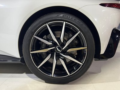صورة مصغرة 37 لـ 2018 Aston Martin VANTAGE