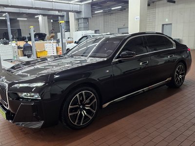 BMW 7 SERIES - 4
