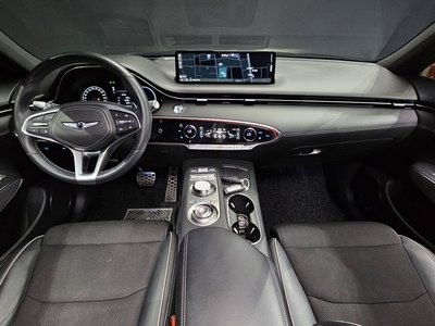 صورة 5 لـ 2022 Genesis GV70