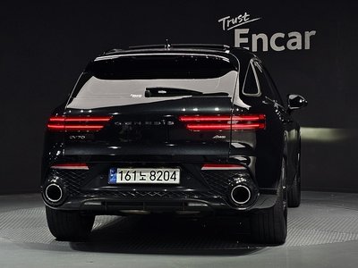صورة 3 لـ 2022 Genesis GV70