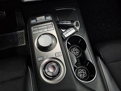صورة 9 لـ 2022 Genesis GV70