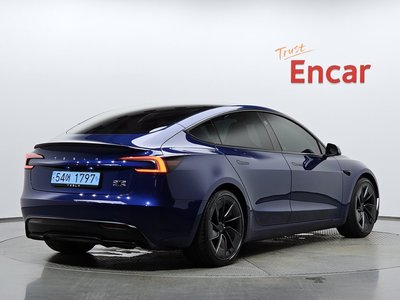 2024 Tesla MODEL 3 — фото 4