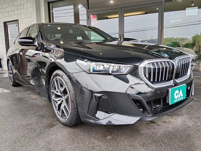 BMW 5 SERIES - 1