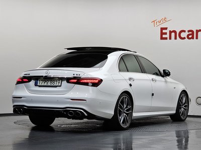 صورة 2 لـ 2021 Mercedes-BENZ E-CLASS