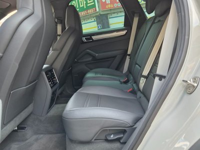 PORSCHE CAYENNE - 5