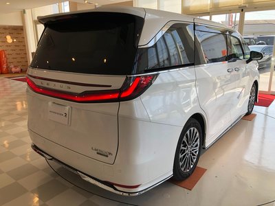 صورة مصغرة 73 لـ 2025 Lexus LM