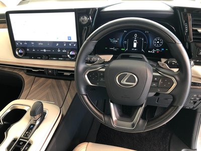 صورة مصغرة 41 لـ 2025 Lexus LM