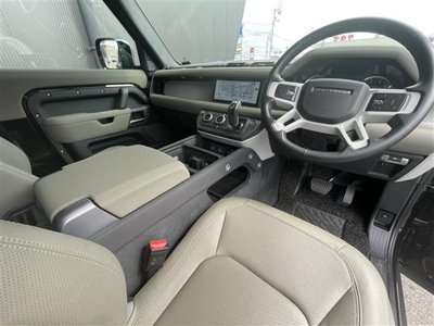 LAND ROVER DEFENDER 2022 thumbnail 24