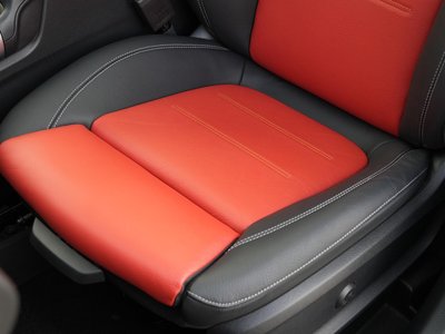 MERCEDES-BENZ GLB - 6